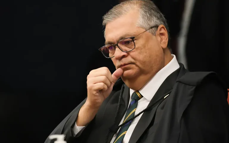 Dino profere segundo voto contra lei de SC que proibiu cotas raciais