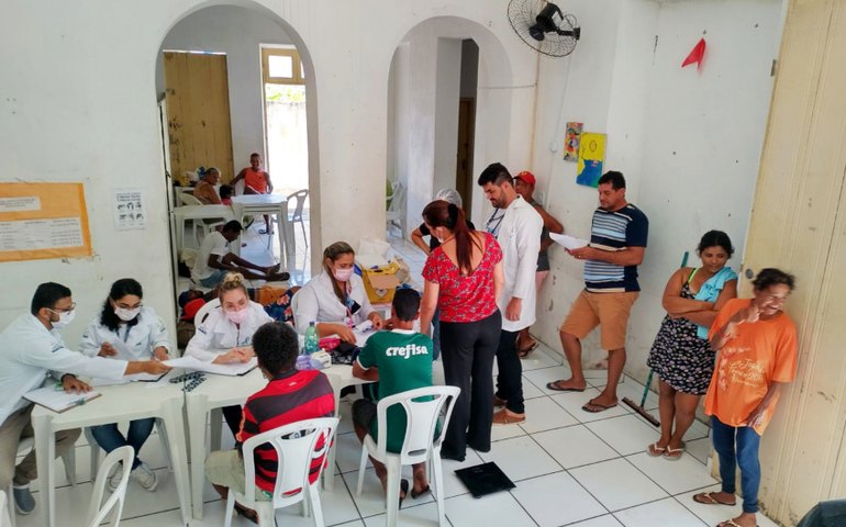 Usuários do Centro Pop I são atendidos pelo programa Saúde nos Abrigos