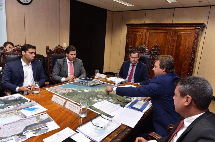 Em Brasília, Prefeito Cacau participa da aprovação do projeto de desassoreamento das lagoas