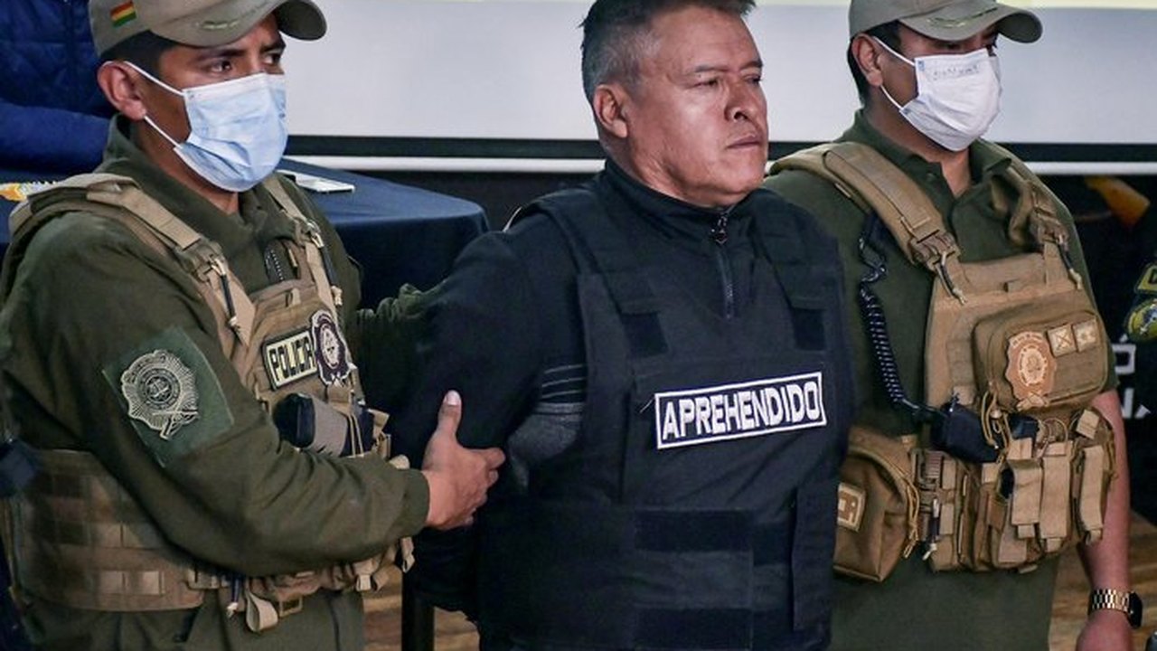 Chefes militares de golpe fracassado na Bolívia vão pa prisão de segurança máxima