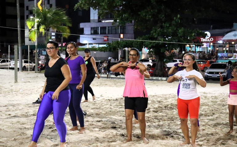 Em Maceió, Sesc Verão inicia programação com aula de dança e torneios esportivos
