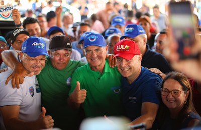 Renan Filho anuncia UPA para Feira Grande e reforça compromissos durante passagem da Caravana