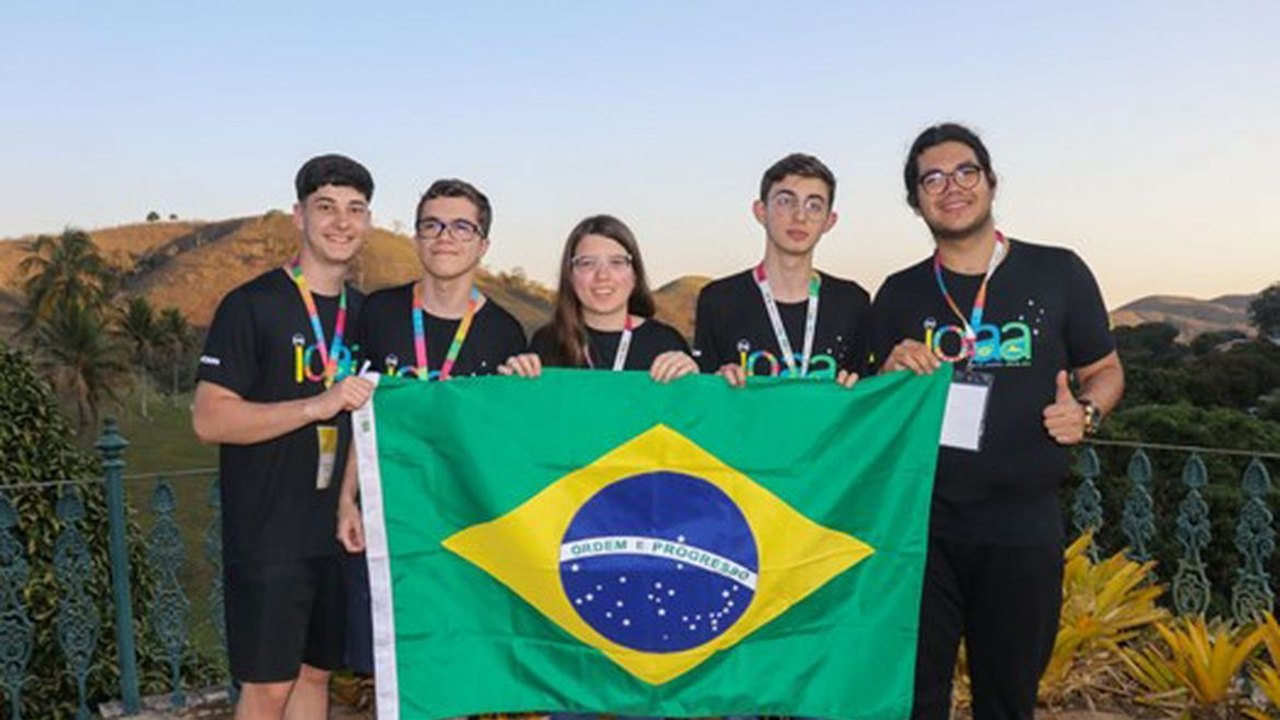 Olimpíada de Astronomia e Astronáutica bate recorde de medalhas