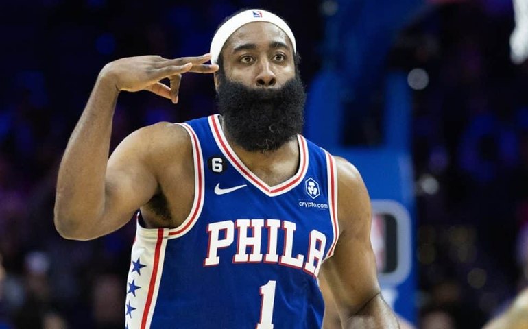 Harden se reencontra com o amigo Westbrook e formará trio de estrelas com Leonard e George