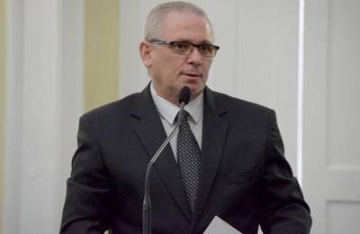 Pastor João Luiz apresenta projeto que coíbe a violência doméstica