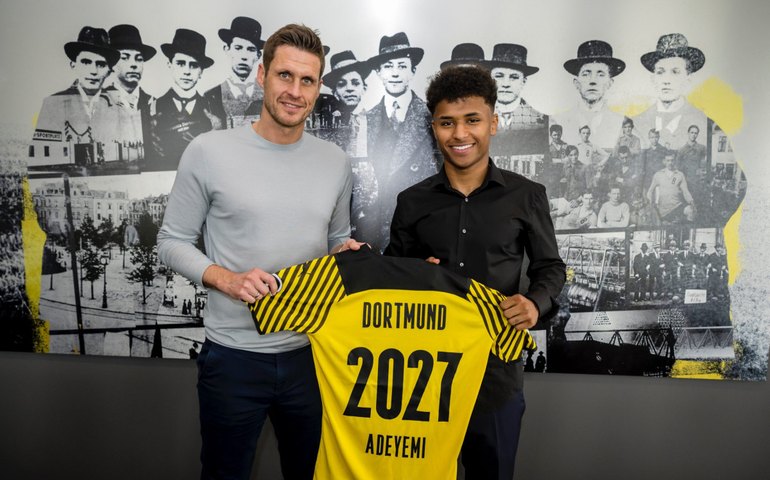 Borussia Dortmund anuncia chegada de Haller, novo 9 e substituto do astro Haaland