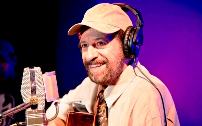 João Bosco em single-tributo a Benito di Paula