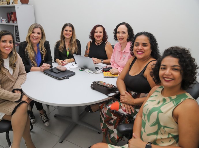 Instituições discutem dados sobre violência de gênero na Casa da Mulher Alagoana