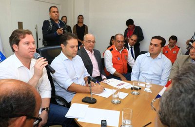 Ministro do Turismo se reúne com prefeitos de municípios afetados pelas chuvas