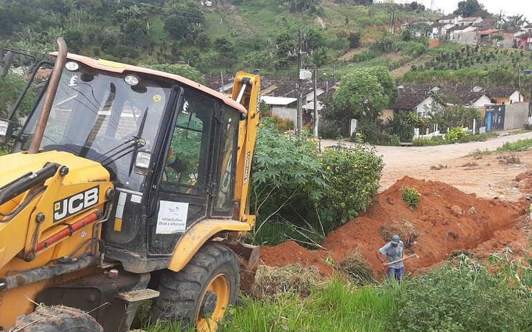 Prefeitura de Santana do Mundaú intensifica ações de melhorias na infraestrutura