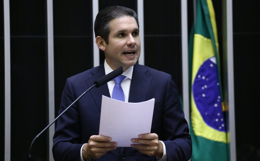 Hugo Motta vai criar comissão para debater projeto que altera sistema de voto dos eleitores