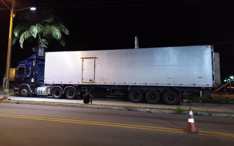Sefaz apreende carga de bebidas sem nota fiscal em Palmeira dos Índios