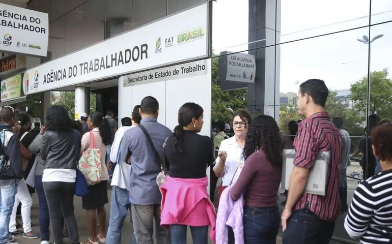 IBGE vai revisar dados históricos de desemprego com base no Censo 2022