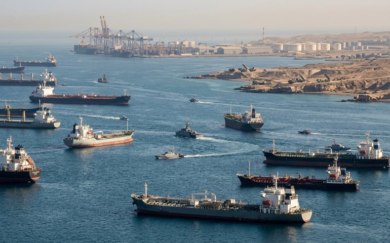 Economia da UE seguirá colapsando mesmo após reabertura do estreito de Ormuz, diz analista português