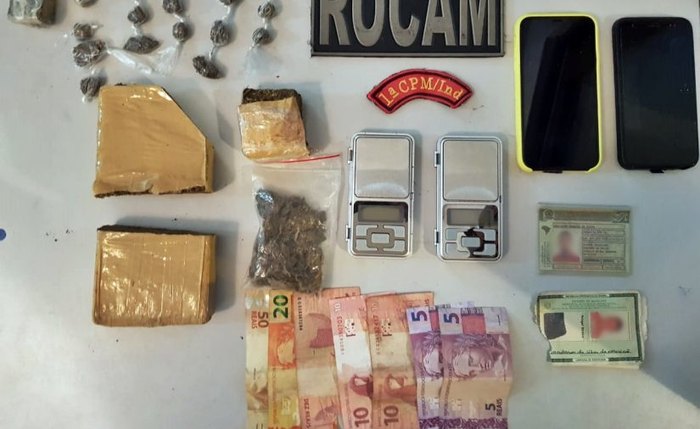 Material apreendido durante a ação por militares da Rocam