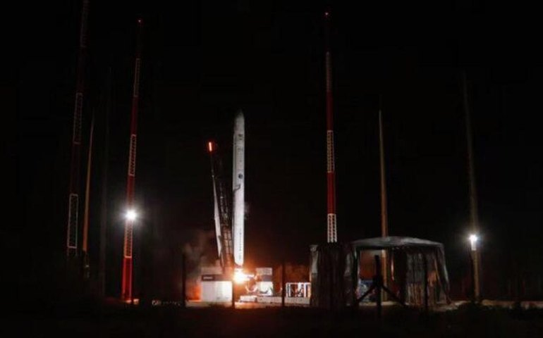 Foguete explode durante lançamento em Alcântara (MA)