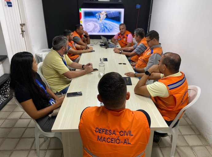 Defesa Civil de Alagoas apresenta novo sistema de alertas em reunião estratégica