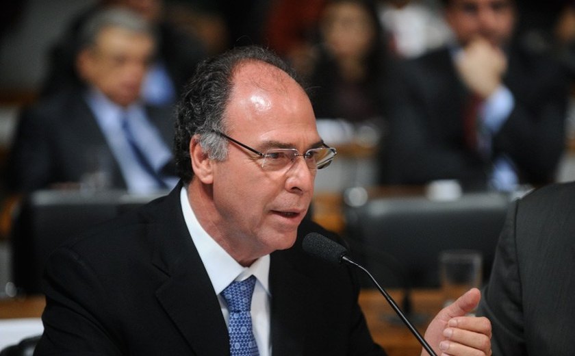 Reforma política pode combater insatisfação do eleitor, avalia Benedito de Lira