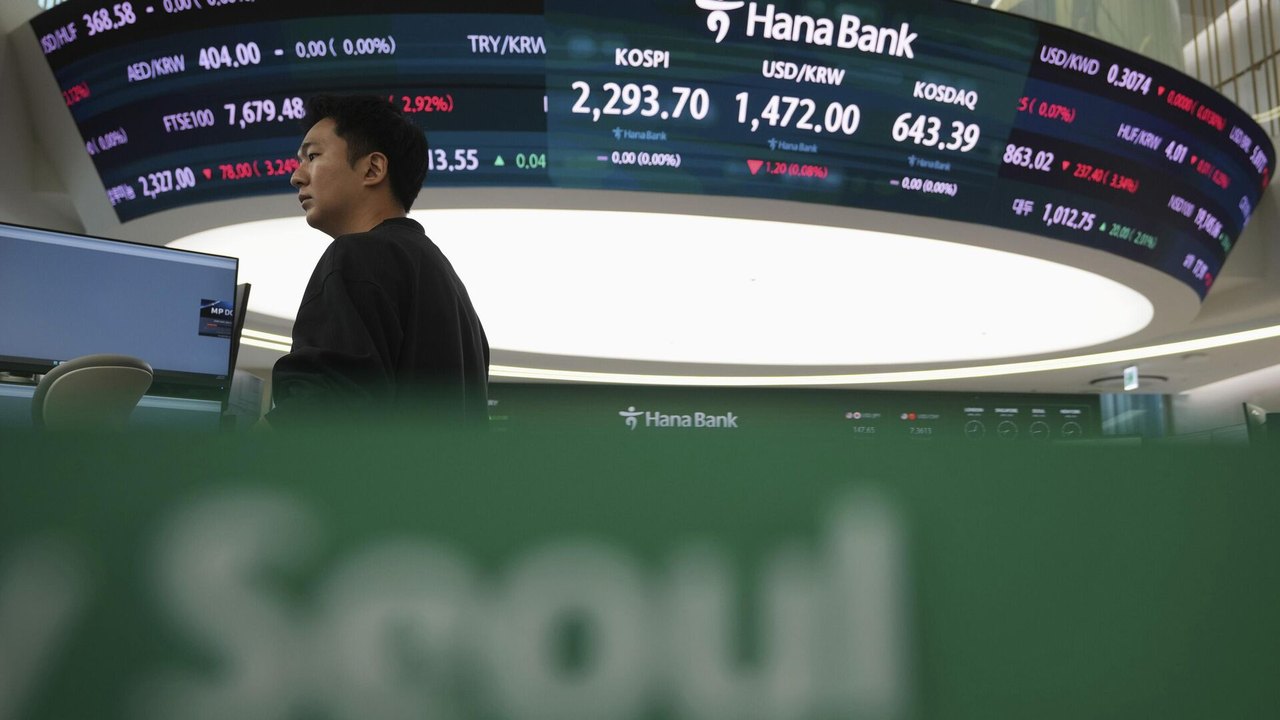 Mídia: economia global já sofre os efeitos da política de tarifas de Donald Trump