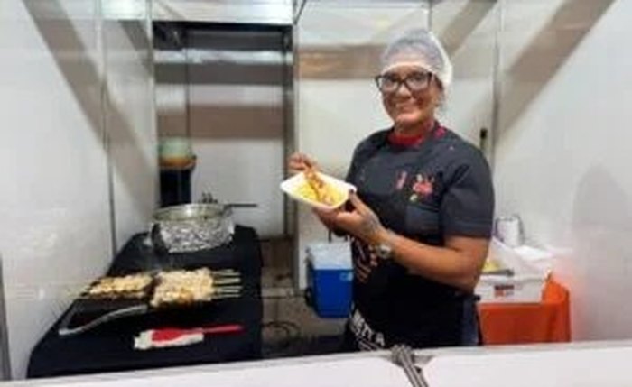 Sheila Hallier, do espetinho do Zé