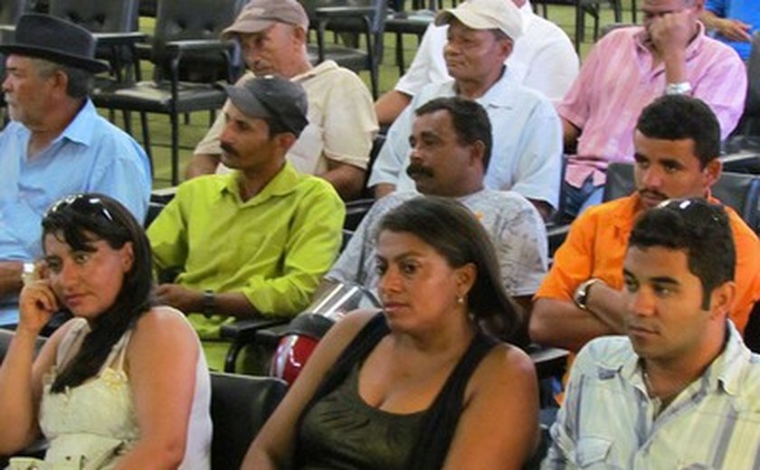 Ministério do Desenvolvimento Social e Combate à Fome grava produção de pão de inhame de Viçosa para apresentar em seminário internacional