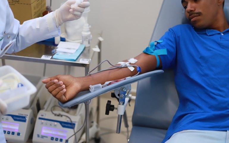Hemoal leva equipe itinerante para coletar sangue no centro de Arapiraca nesta terça-feira