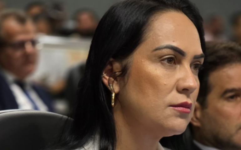 Em primeira sessão ordinária, vereadora Jackelline Barbosa cobra de Governo do Estado sinalização e conclusão de obra na AL-110