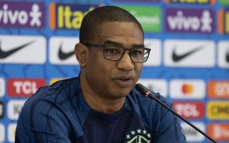 César Sampaio volta ao Santos como auxiliar técnico fixo após convite do CEO Pedro Martins