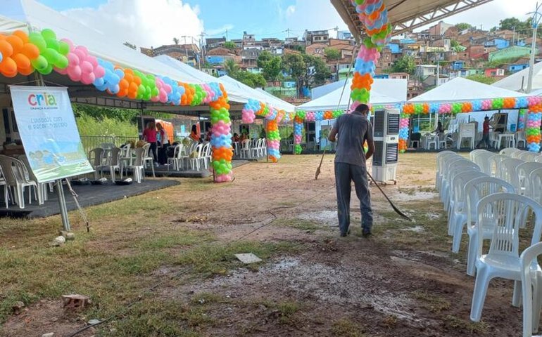 Reeducando da Reintegração Social participa da limpeza e manutenção de creche Cria da Grota do Cigano