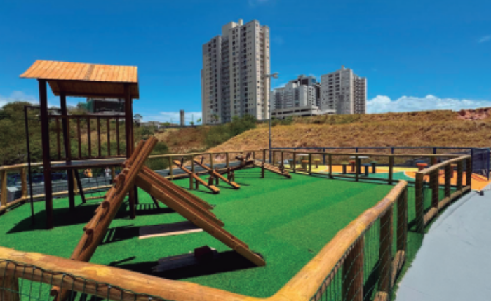 A expectativa é beneficiar mais de três mil moradores que aguardavam há anos por melhorias estruturais na região.