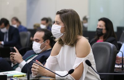 Projeto de lei da deputada Cibele Moura proíbe uso de animais para testes de cosméticos