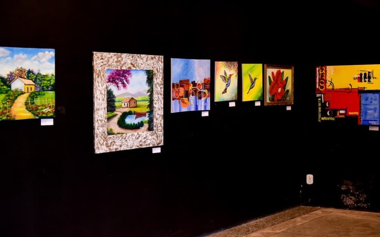 Museu Zezito Guedes recebe exposição “Entre cores e flores”