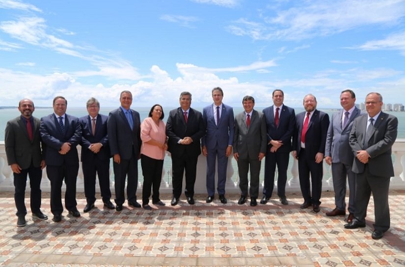 Barbosa defende criação do Consórcio Nordeste em Fórum dos Governadores