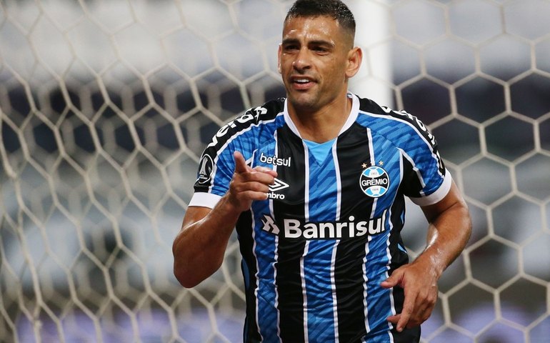 Diego Souza e mais 3 titulares são poupados no Grêmio que visita o Fortaleza