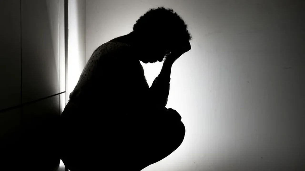 Suicídio de adolescente alerta para riscos de IAs que simulam relacionamentos; 72% dos jovens 13 a 17 anos já usaram