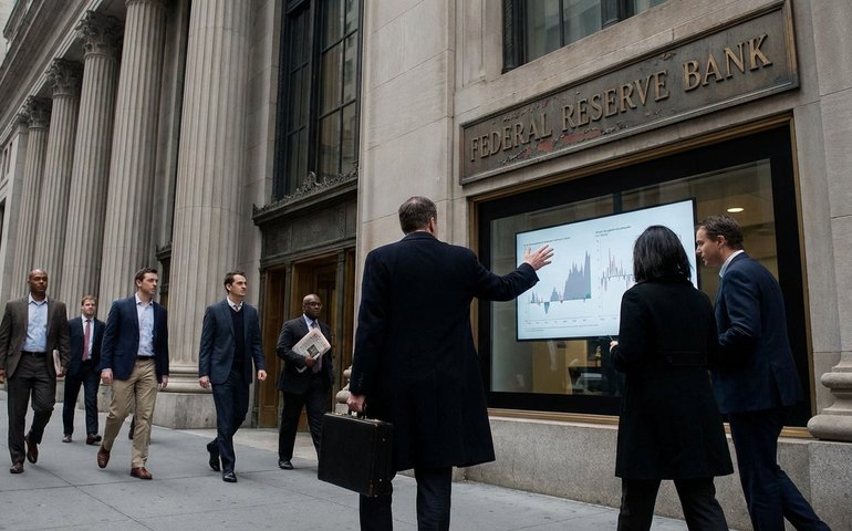 Diretor do Fed alerta para risco de desemprego com política monetária restritiva