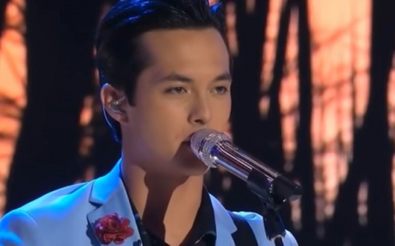 Vencedor do &#8216;American Idol&#8217;, Laine Hardy é preso por espionar ex-namorada