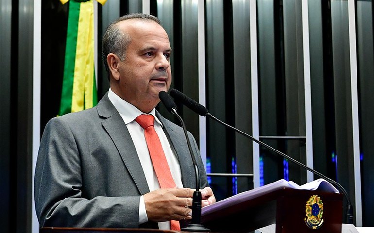 Marinho repudia ataques do Hamas e postura do governo sobre grupo