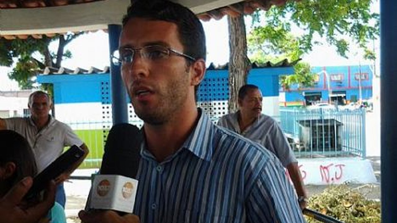 Família diz ter provas de relacionamento entre enfermeira e Victor