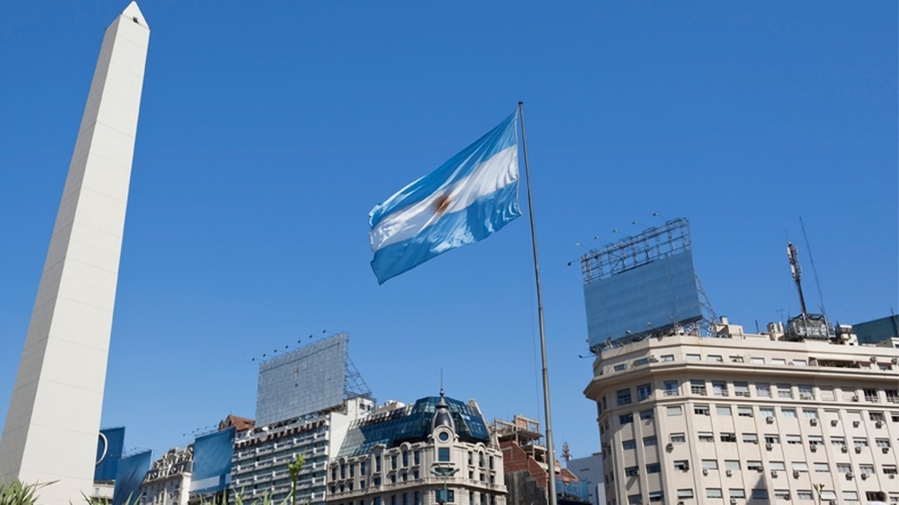 Governo da Argentina eleva projeção de alta do PIB de 2021, de 7% a 8%