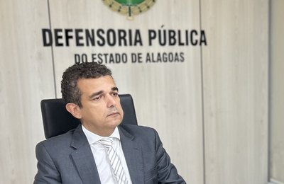 Defensor Público processa advogada por crime de calúnia em rede social
