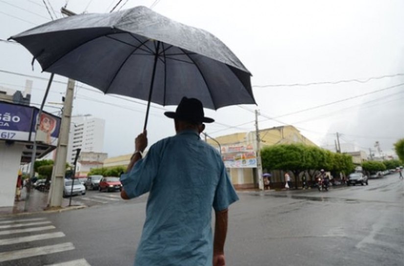Previsão aponta chuvas isoladas no Litoral, Zona da Mata e Agreste