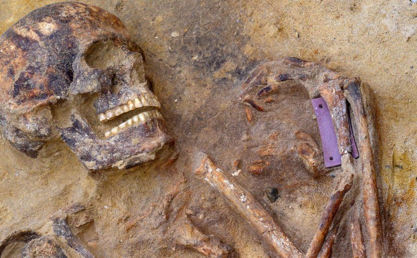 Arqueólogos descobrem cemitério com esqueletos de guerreiros de 4.500 anos (FOTOS)