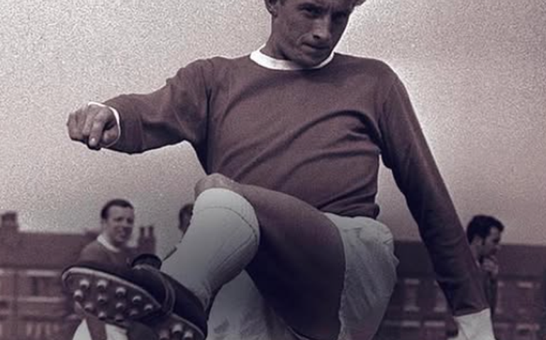 Alex Ferguson, Bruno Fernandes e Ruben Amorim prestam homenagem a Denis Law em Old Trafford