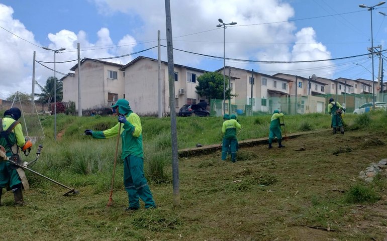 Mutirão de serviços da Alurb beneficia comunidade do bairro Rio Novo