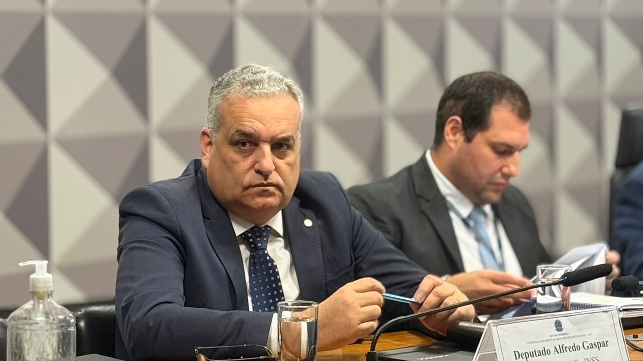 CPI do INSS ouve dirigente de associação investigada por descontos indevidos