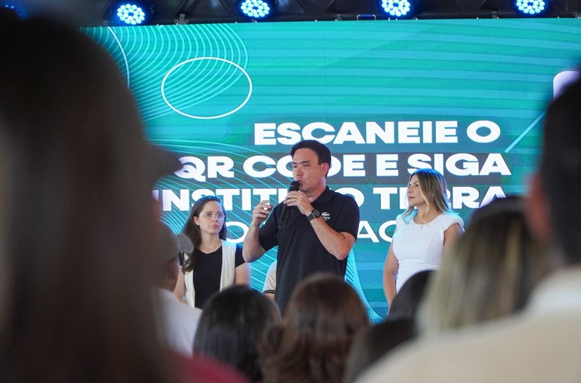 Prefeito Jorge Galvão celebra avanços e reconhece trabalho dos profissionais da educação