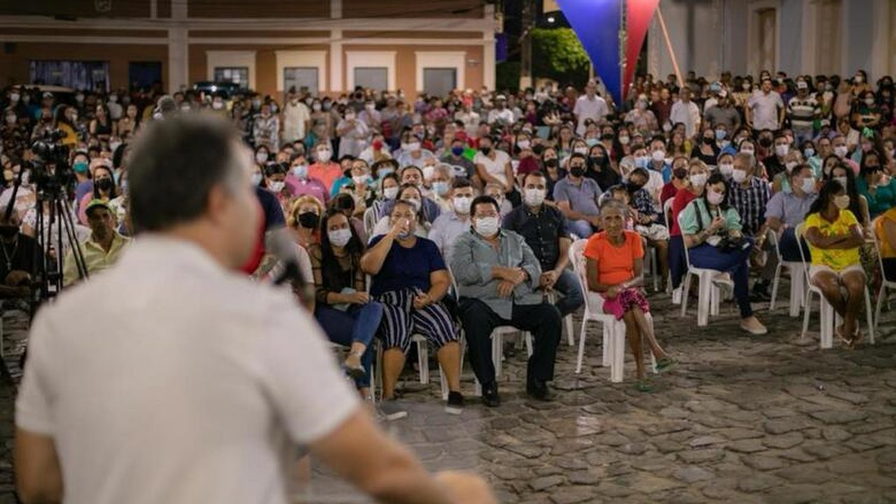 Governador inaugura 6 km de vias urbanas em Água Branca