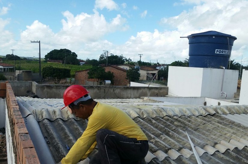 Arapiraca: empresa inicia reparos em estrutura de UBS danificada pela chuva