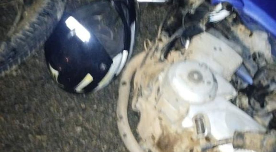 Acidente entre moto e caminhão deixa homem gravemente ferido em Carira